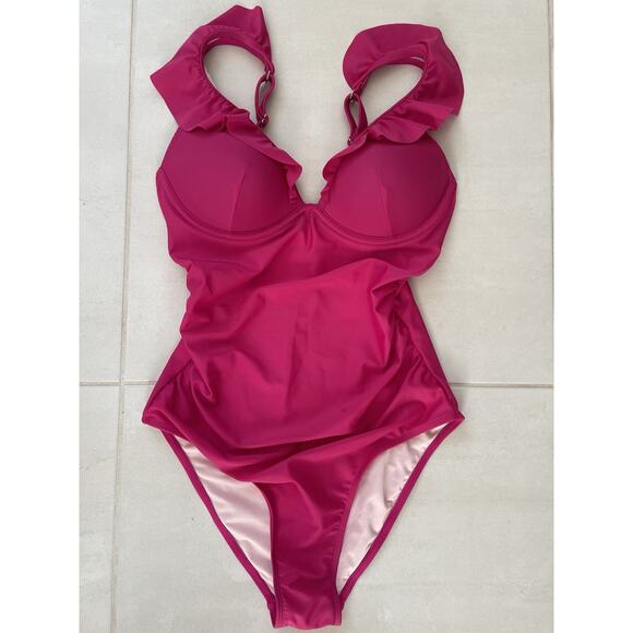 Cupshe Swim One Piece Swimsuit Ruffled Ruched Swimwear - Picture 1 of 12